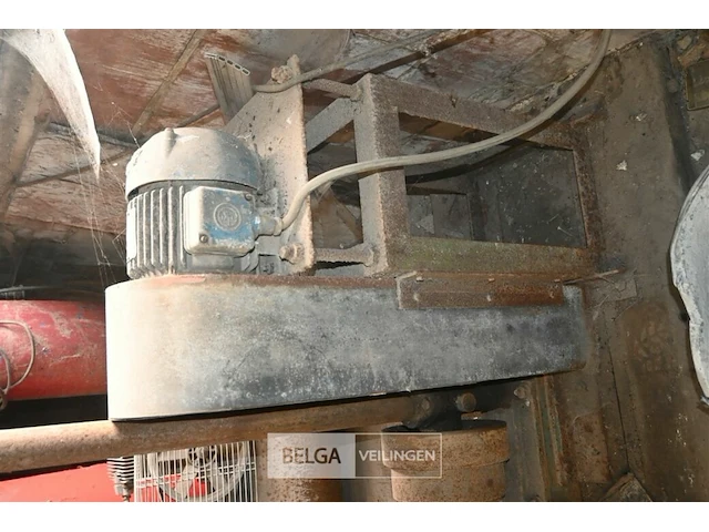 Kolomboormachine met riemaandrijving - afbeelding 8 van  8
