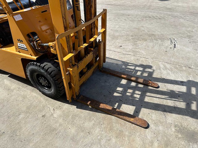 Komatsu - 1984 - fg15-12 - vorkheftruck - afbeelding 2 van  36