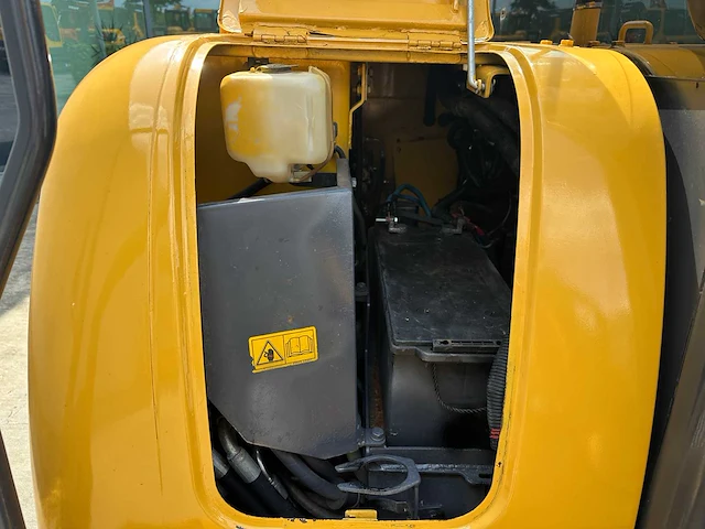 Komatsu - 2011 - pc56-7 - midigraafmachine - afbeelding 15 van  42