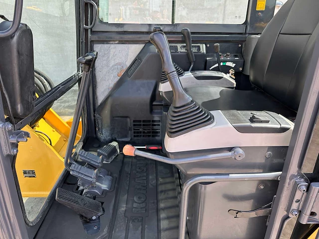 Komatsu - 2011 - pc56-7 - midigraafmachine - afbeelding 27 van  42