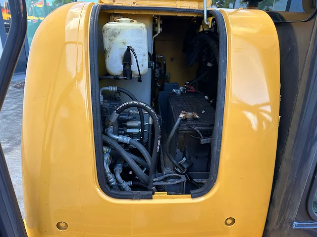 Komatsu - 2013 - pc56-7 - midigraafmachine - afbeelding 18 van  38