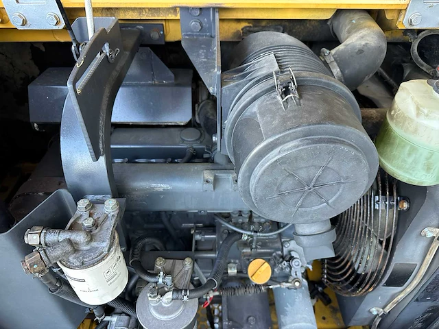 Komatsu - 2013 - pc56-7 - midigraafmachine - afbeelding 25 van  38