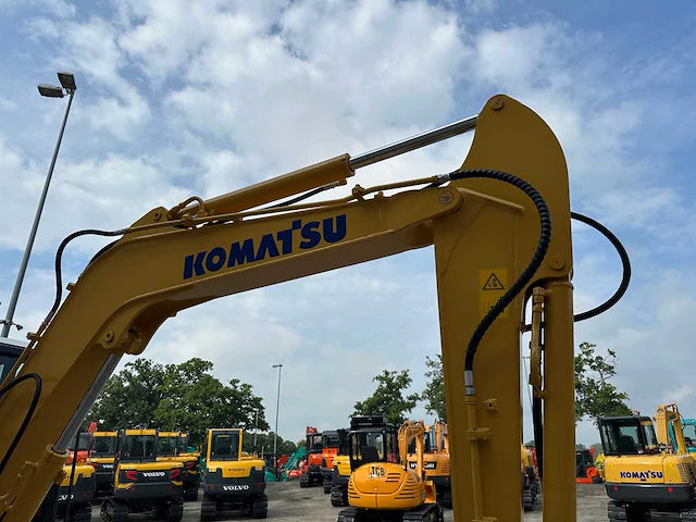 Komatsu - 2013 - pc56-7 - midigraafmachine - afbeelding 3 van  40