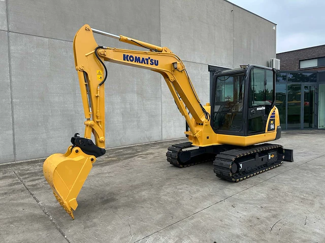 Komatsu - 2013 - pc56-7 - midigraafmachine - afbeelding 1 van  38