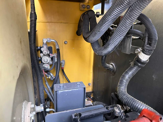 Komatsu - 2013 - pc56-7 - midigraafmachine - afbeelding 13 van  38