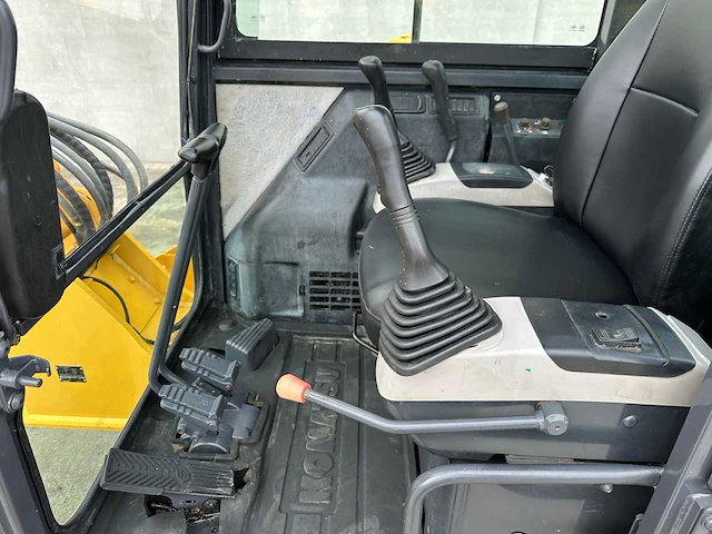 Komatsu - 2013 - pc56-7 - midigraafmachine - afbeelding 24 van  38