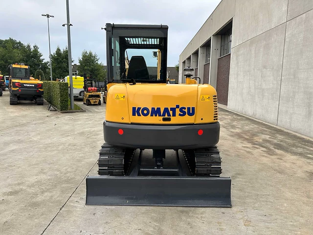 Komatsu - 2013 - pc56-7 - midigraafmachine - afbeelding 34 van  38