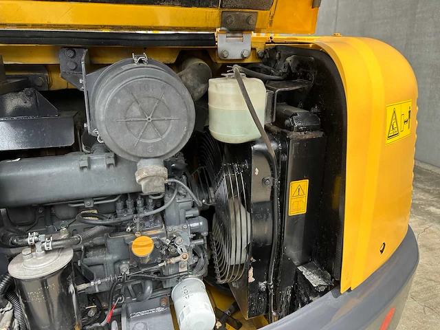 Komatsu - 2013 - pc56-7 - midigraafmachine - afbeelding 19 van  43