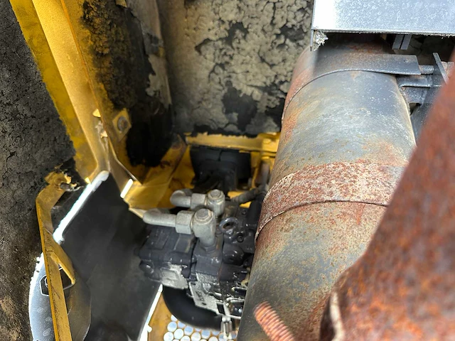 Komatsu - 2013 - pc56-7 - midigraafmachine - afbeelding 24 van  43