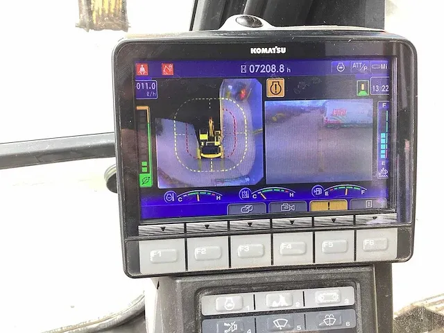 Komatsu - pc210lc-11 - tracked excavator - 2018 - afbeelding 7 van  17