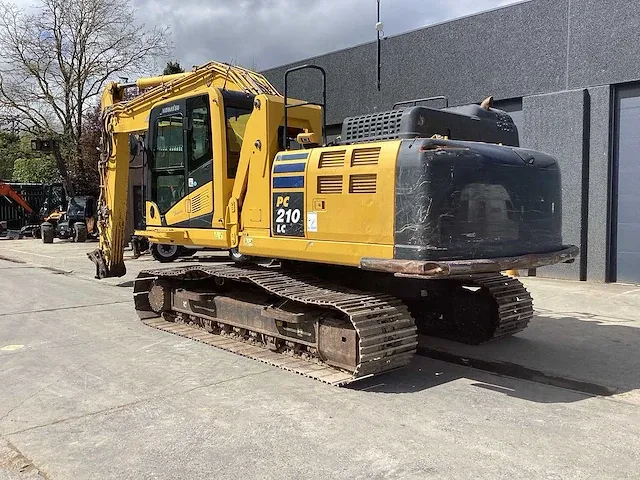 Komatsu - pc210lc-11 - tracked excavator - 2018 - afbeelding 16 van  17