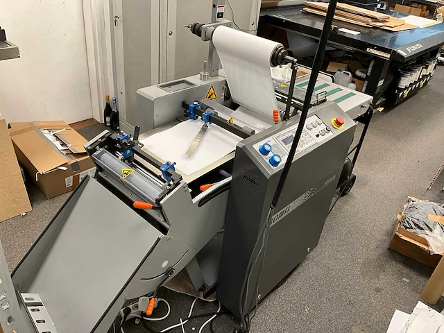 Komfi junior 36 laminator + feeder - afbeelding 17 van  18