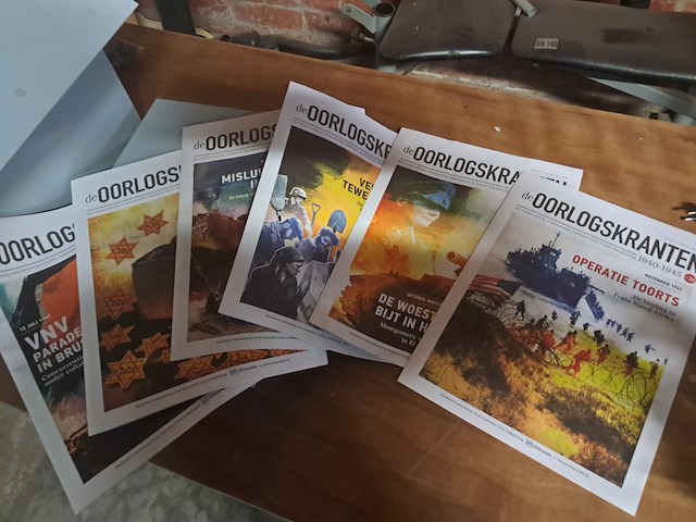 Kompleet oorlogskranten +opbergboxen 130 krantjes - afbeelding 5 van  7