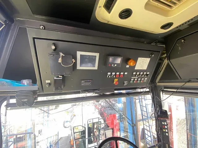 Konecranes - 54de - straddle carrier - 2009 - afbeelding 3 van  17