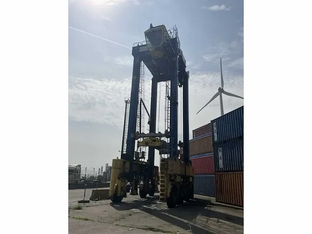 Konecranes - 54de - straddle carrier - 2009 - afbeelding 12 van  21