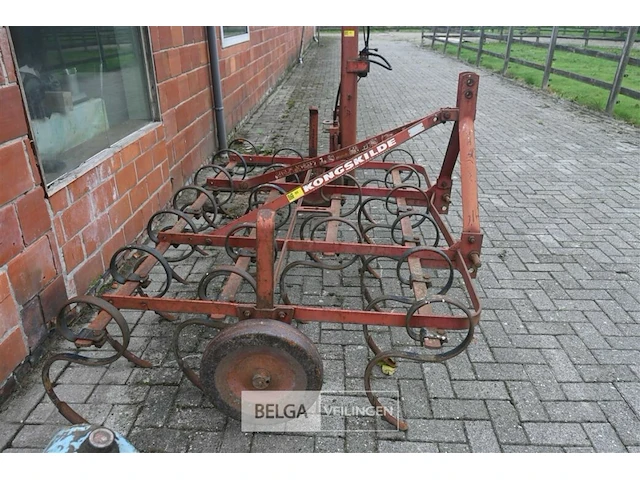 Kongskilde triltandcultivator - afbeelding 1 van  8
