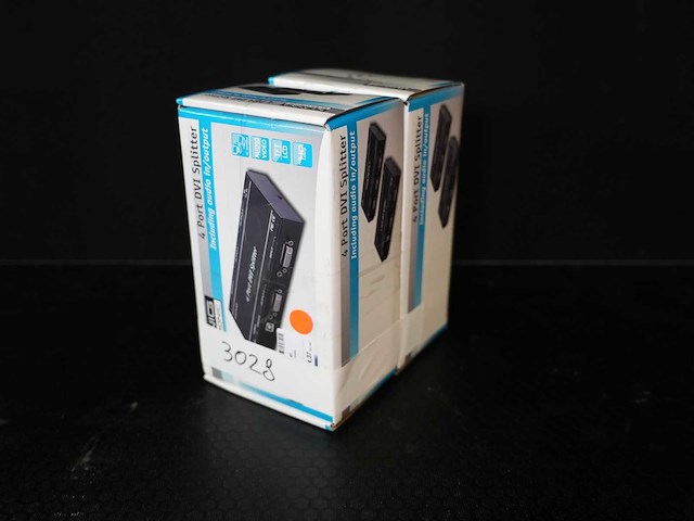Konig electronic - dvi splitter 4 port - video (2x) - afbeelding 1 van  2