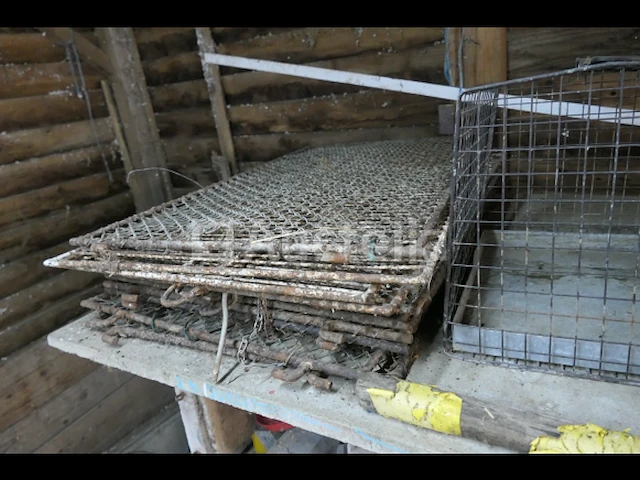 Konijnenhokken gemaakt van verwijderbare betonplaat - afbeelding 1 van  6