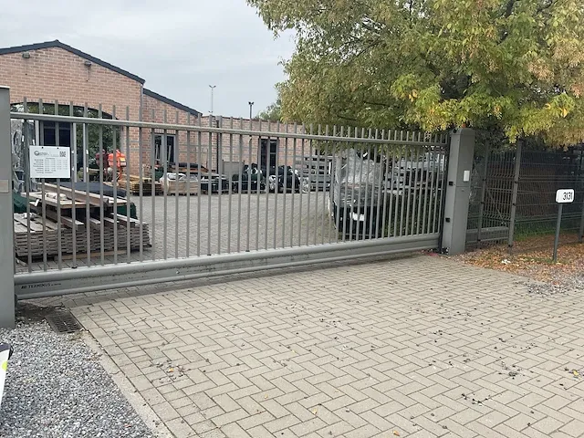 Kopal geautomatiseerde industriële schuifpoort - afbeelding 1 van  6
