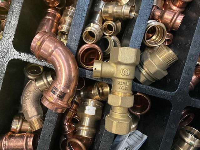 Koper en messing koppelstukken - afbeelding 3 van  7