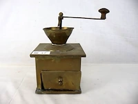Koperen koffiemolen - afbeelding 1 van  3