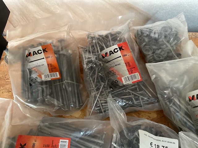 Koperen nagels schroeven - afbeelding 2 van  12