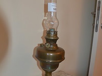 Koperen petroleum lamp, 2 koperkleurige wandlichten "engeltjes" - afbeelding 2 van  8