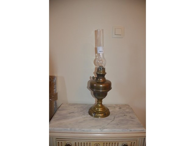 Koperen petroleum lamp, 2 koperkleurige wandlichten "engeltjes" - afbeelding 1 van  8