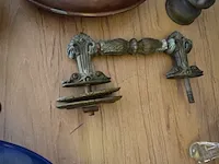Koperen steelpan, koperen bedverwarmer, koperen deurklink, sierstuk - afbeelding 5 van  9