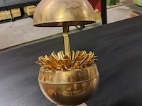 Koperen wereldbol voor sigaretten - afbeelding 4 van  5