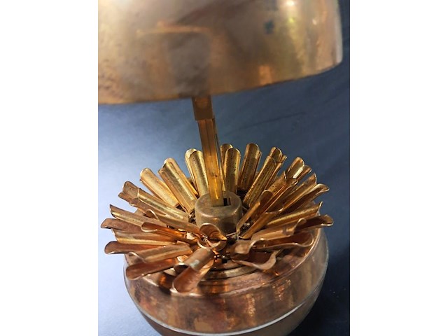 Koperen wereldbol voor sigaretten - afbeelding 5 van  5