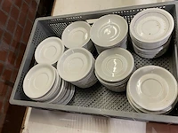 Kopjes, kommen, borden - afbeelding 4 van  4