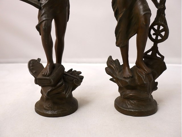 Koppel beeldjes - afbeelding 2 van  4