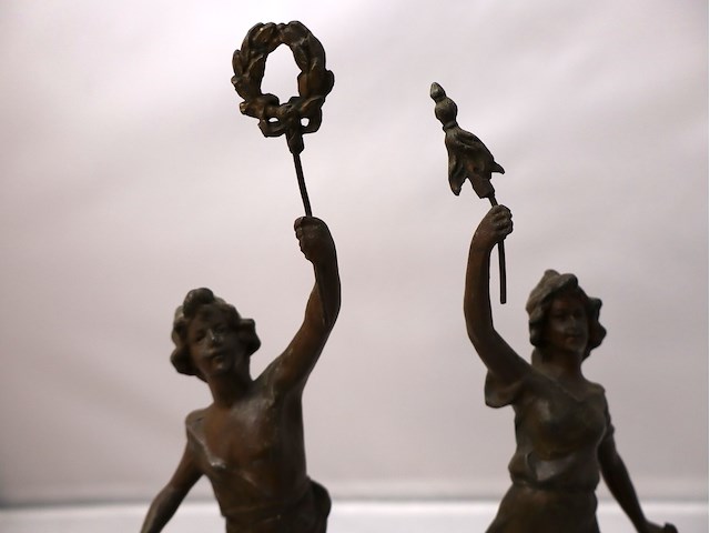 Koppel beeldjes - afbeelding 3 van  4