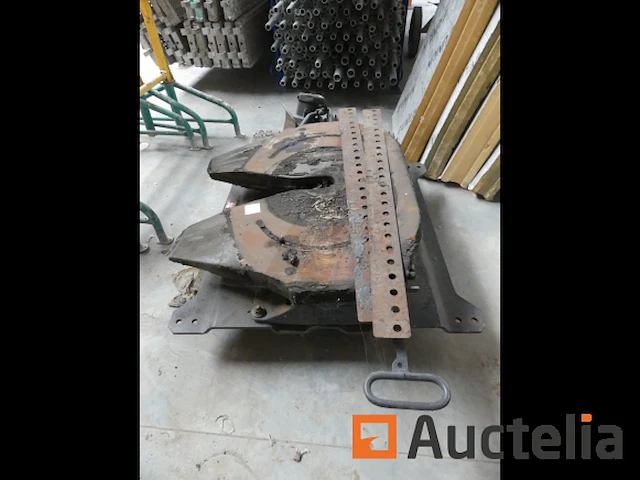 Koppelschotel vrachtwagen jost mp 4147 - 124s - afbeelding 1 van  6