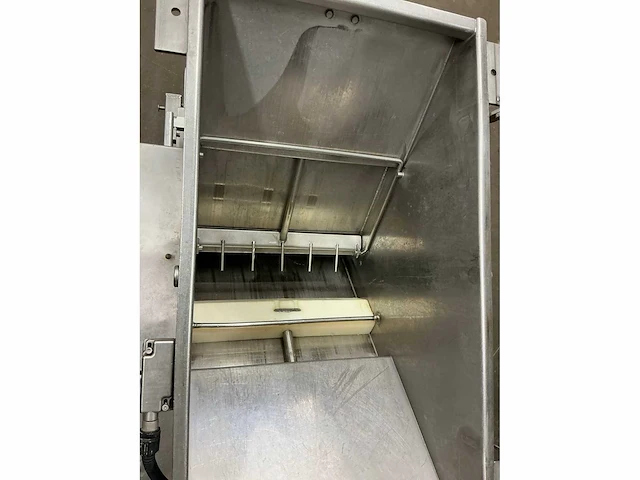 Koppens vm400 vleesvormpers + compressor - afbeelding 14 van  23
