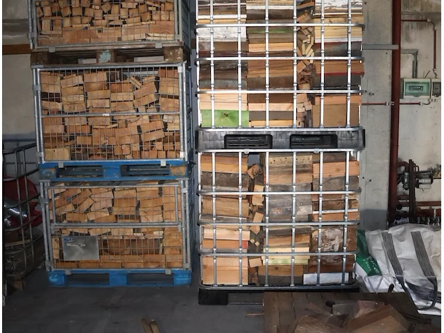 Korf met hout (x6) - afbeelding 3 van  4