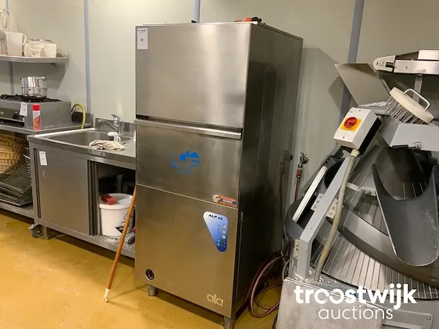 Korvenvaatwasmachine - afbeelding 1 van  4