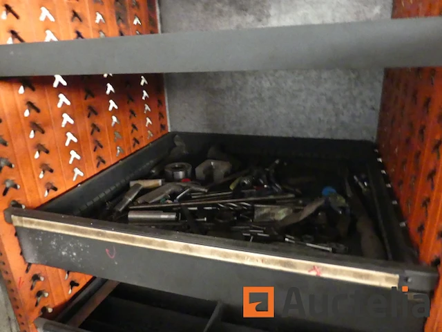 Kotter- en freesmachine - afbeelding 16 van  32