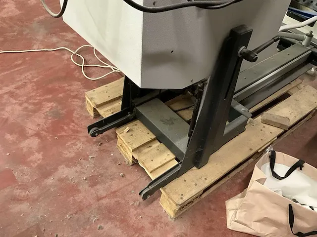 Koudstrijktafel electrolux type model 2454 - afbeelding 3 van  11