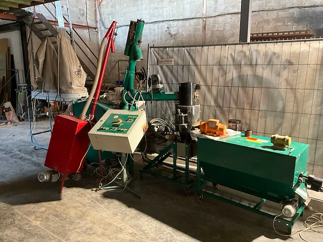 Kovo novák palletpersmachine - afbeelding 1 van  28