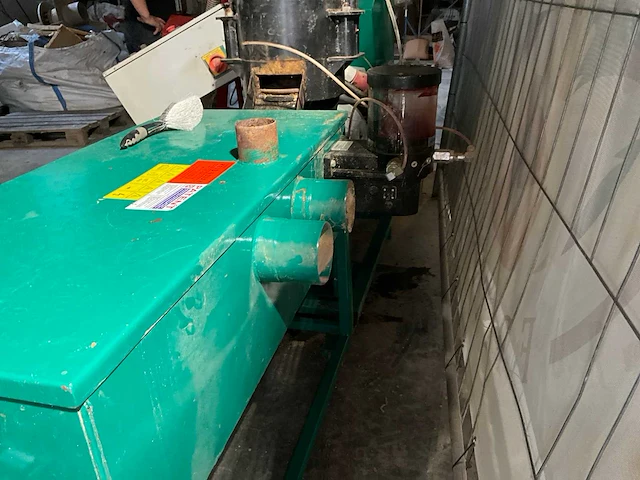 Kovo novák palletpersmachine - afbeelding 19 van  28