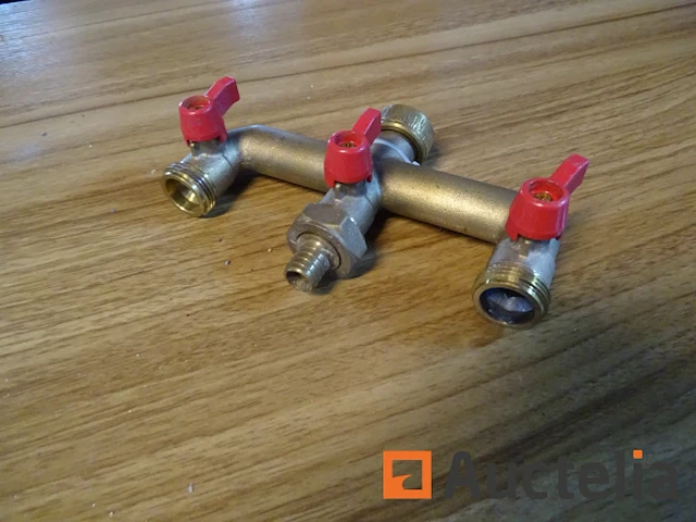 Kraan rechts 3 uitgangen - afbeelding 2 van  3