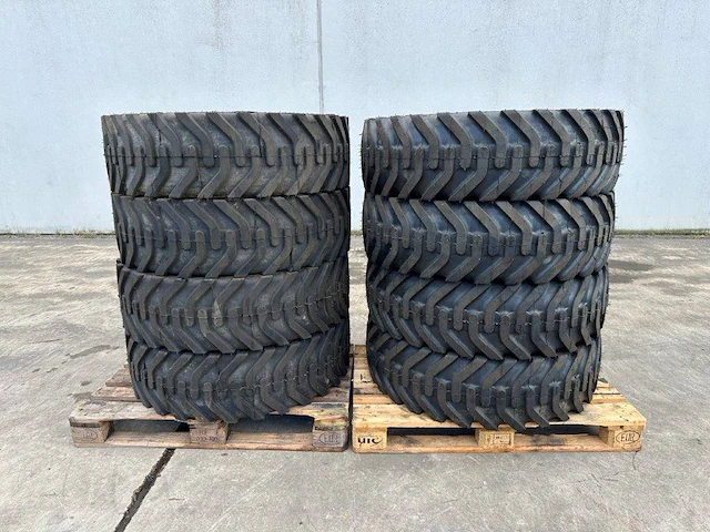 Kraanbanden bandenmarkt 315/80 r22.5 met velg nieuw - afbeelding 1 van  1