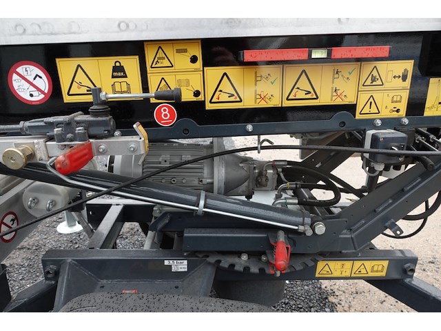 Kraanlift paus - afbeelding 12 van  13