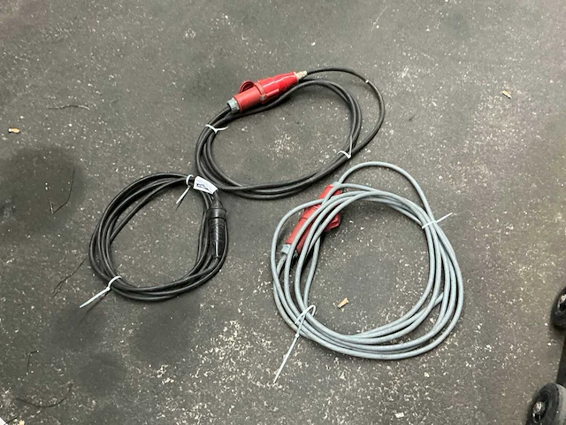 Krachtstroomkabel (2x) - afbeelding 1 van  5