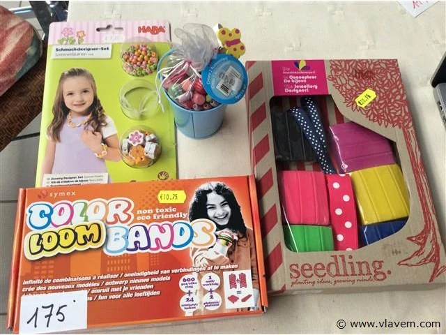 Kransen en armbandjes - afbeelding 1 van  3