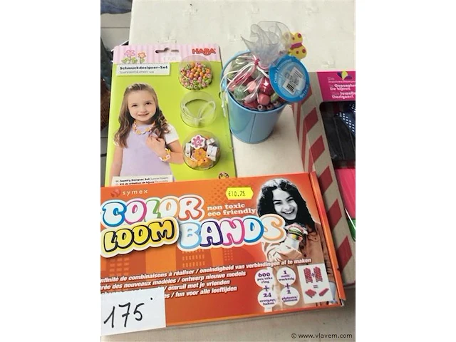 Kransen en armbandjes - afbeelding 2 van  3