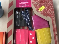 Kransen en armbandjes - afbeelding 3 van  3