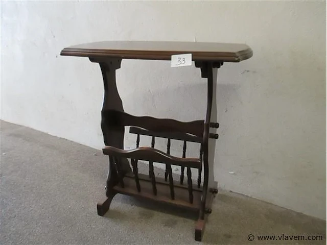 Krantenbak - afbeelding 1 van  2